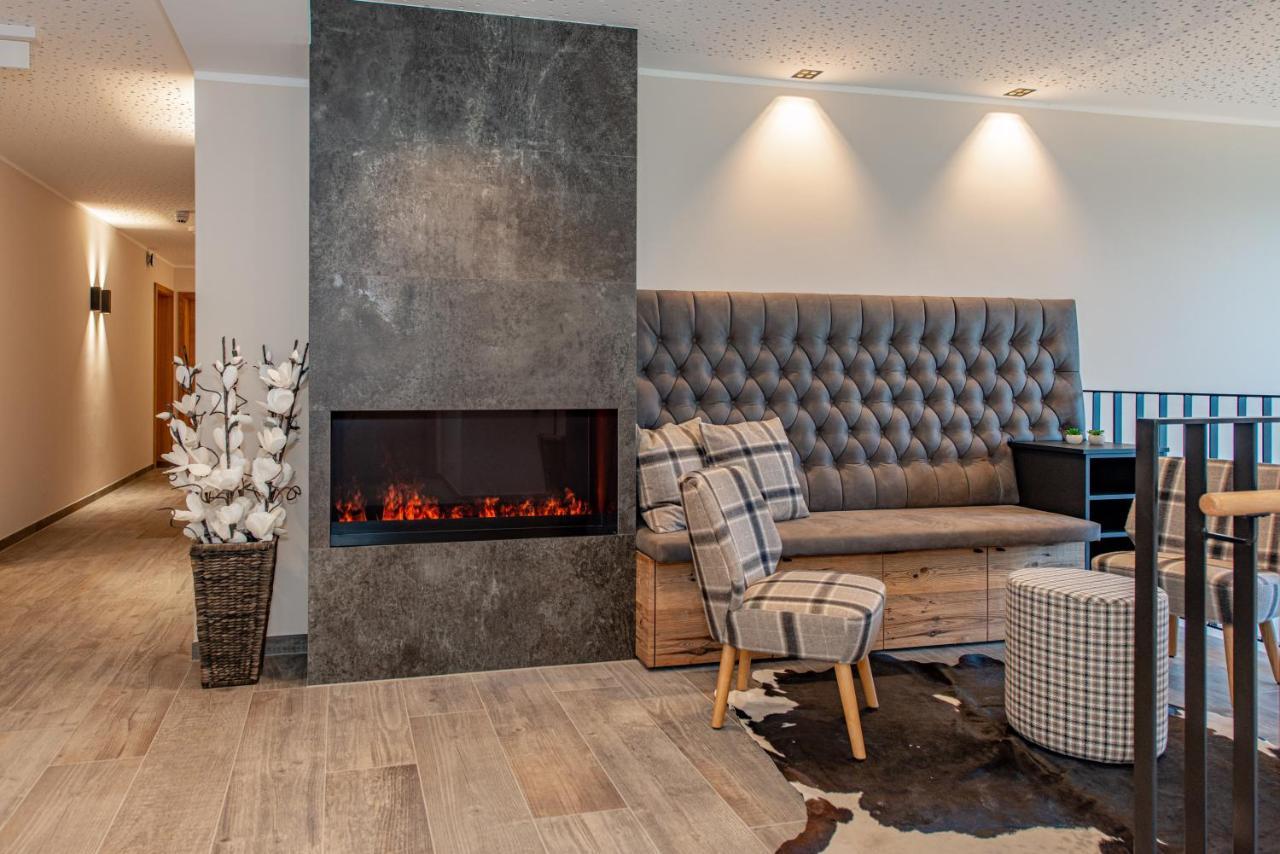 Skylodge Alpine Homes *